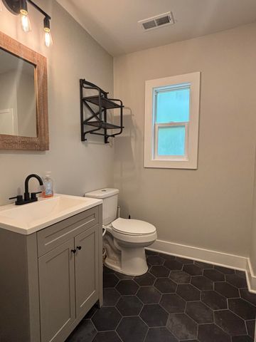 3637 Colonial Avenue Ne, Grand Rapids Twp, MI 49525