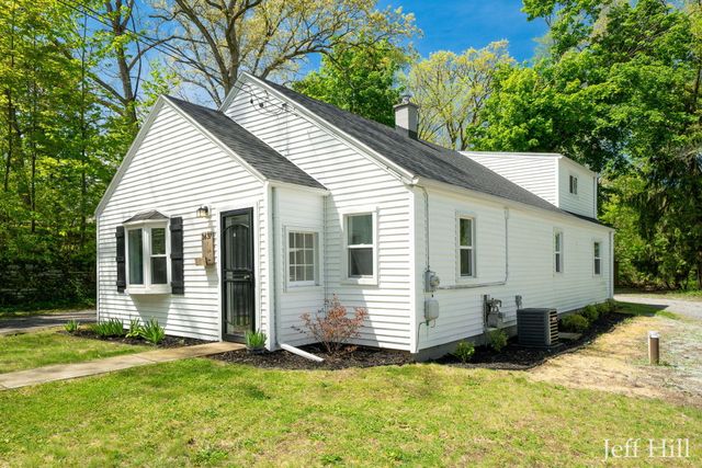 3637 Colonial Avenue Ne, Grand Rapids Twp, MI 49525
