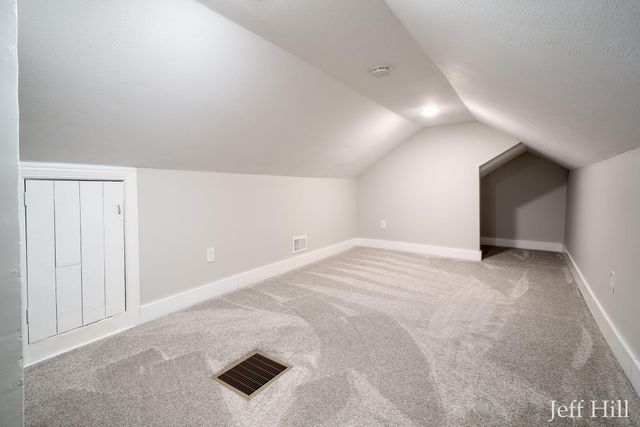 3637 Colonial Avenue Ne, Grand Rapids Twp, MI 49525