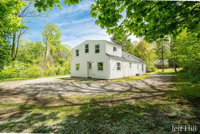3637 Colonial Avenue Ne, Grand Rapids Twp, MI 49525