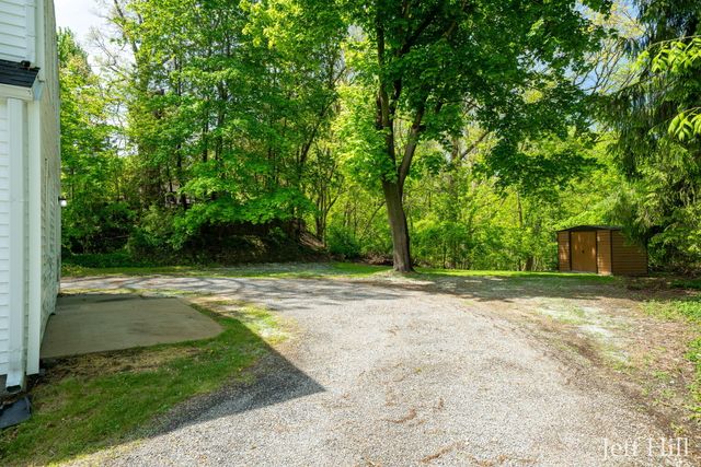 3637 Colonial Avenue Ne, Grand Rapids Twp, MI 49525