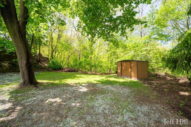 3637 Colonial Avenue Ne, Grand Rapids Twp, MI 49525
