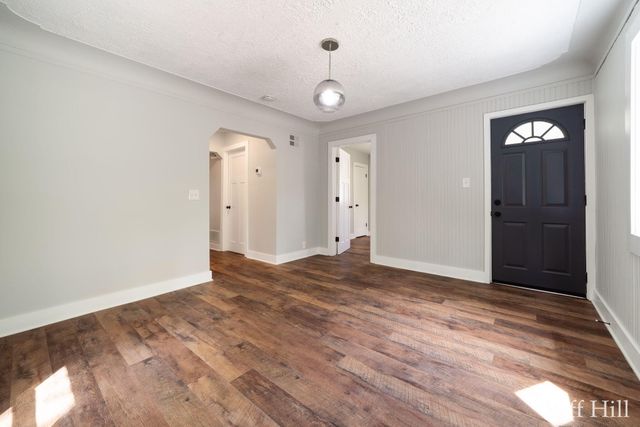3637 Colonial Avenue Ne, Grand Rapids Twp, MI 49525