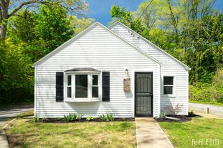 3637 Colonial Avenue Ne, Grand Rapids Twp, MI 49525