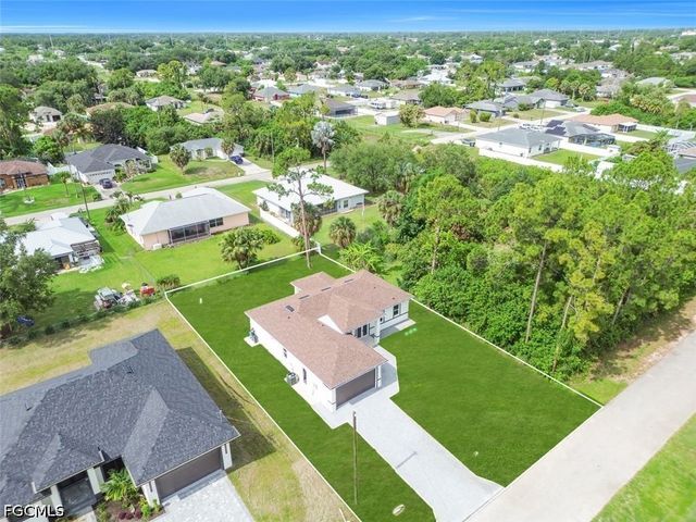 2715 10th ST W, Lehigh Acres, FL 33971