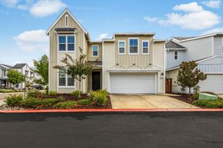 932 Farmhouse Way, Folsom, CA 95630