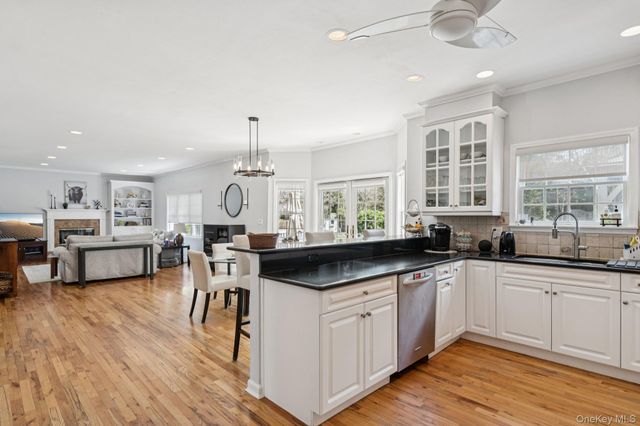 4 Mimosa Street, Miller Place, NY 11764