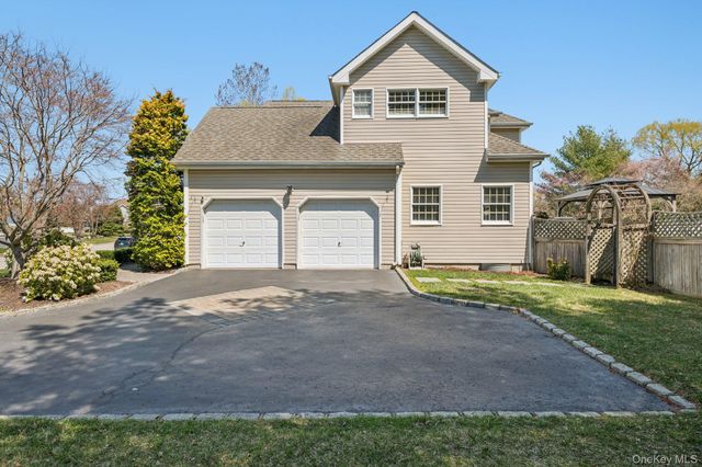 4 Mimosa Street, Miller Place, NY 11764