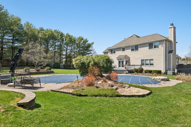 4 Mimosa Street, Miller Place, NY 11764