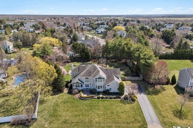 4 Mimosa Street, Miller Place, NY 11764