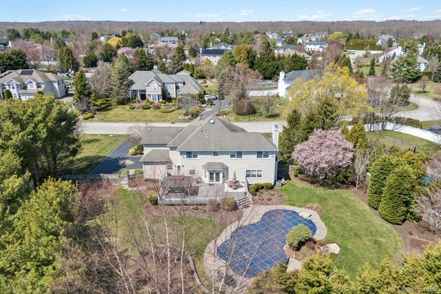 4 Mimosa Street, Miller Place, NY 11764