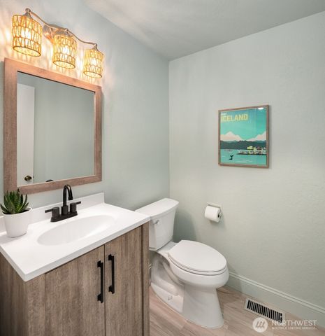13716 50th Avenue W, Edmonds, WA 98026