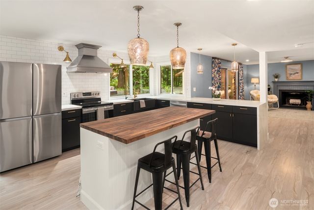 13716 50th Avenue W, Edmonds, WA 98026