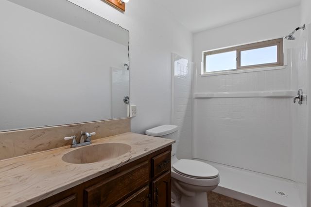 1444 Midland Ct, Manteca, CA 95336