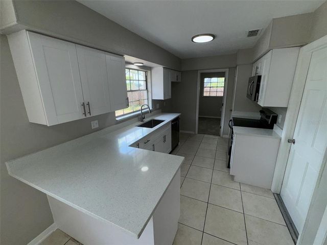 6624 KRISTIN COURT, Orlando, FL 32818