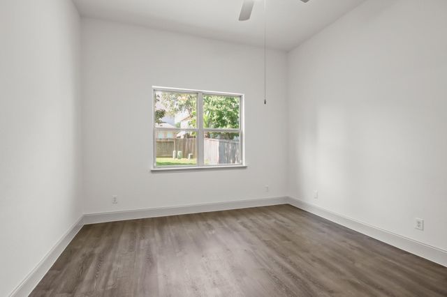 71 Black Swan Place, Magnolia, TX 77354