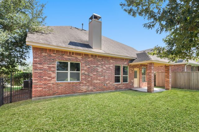 71 Black Swan Place, Magnolia, TX 77354