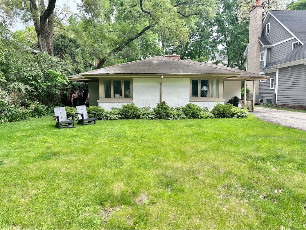 422 E HICKORY Street, Hinsdale, IL 60521