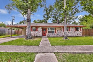 2198 N Winfree Street, Dayton, TX 77535