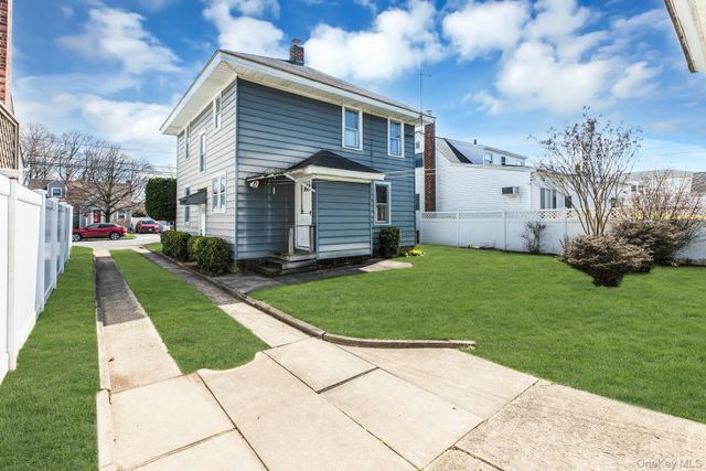 126 Stuyvesant Avenue, Merrick, NY 11566