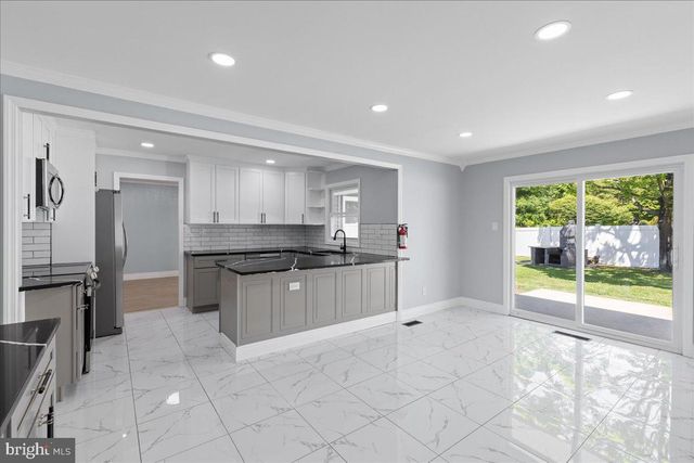 38 TIDEWATER LN, Willingboro, NJ 08046