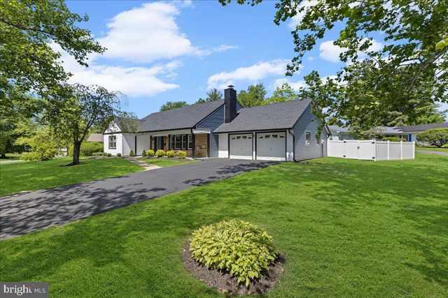 38 TIDEWATER LN, Willingboro, NJ 08046
