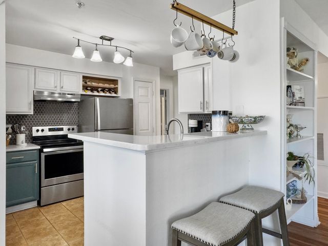 700 Daniel Ellis Drive 11301, Charleston, SC 29412