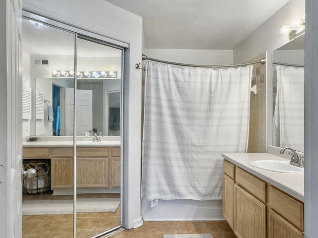 700 Daniel Ellis Drive 11301, Charleston, SC 29412