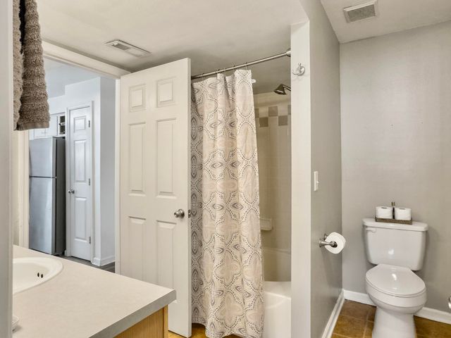 700 Daniel Ellis Drive 11301, Charleston, SC 29412