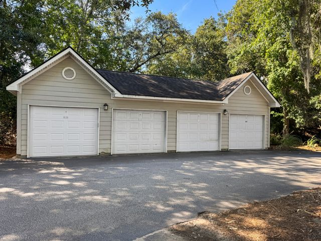 700 Daniel Ellis Drive 11301, Charleston, SC 29412