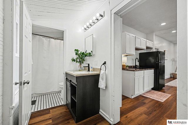 4507 S 15th Street, Omaha, NE 68107