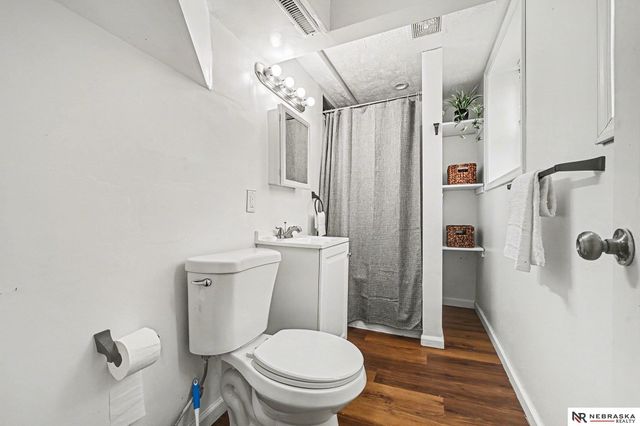 4507 S 15th Street, Omaha, NE 68107