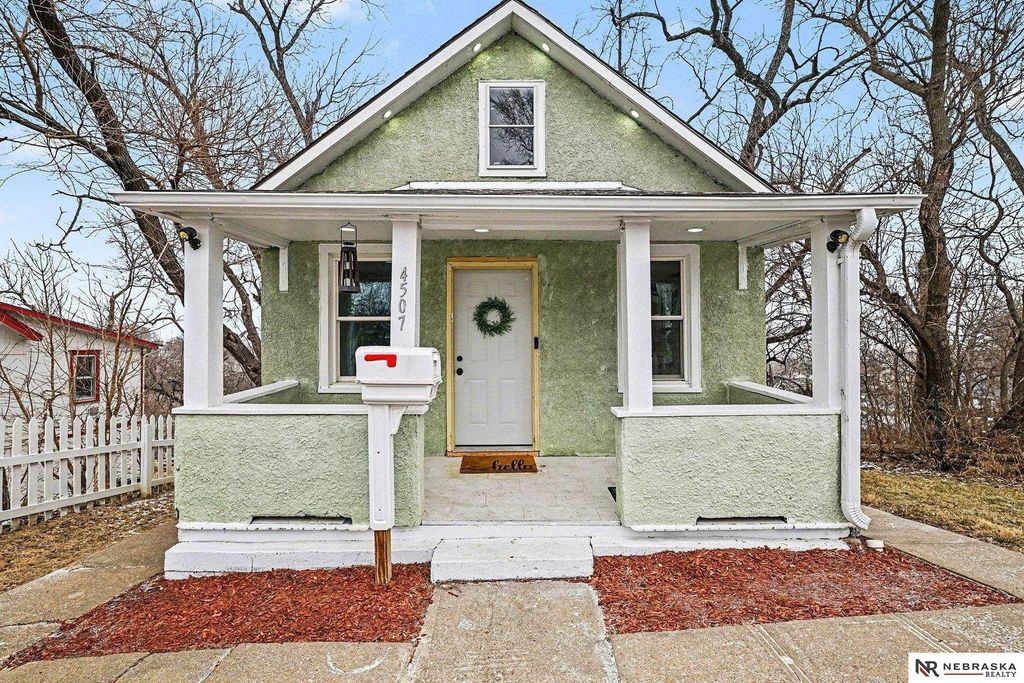 4507 S 15th Street, Omaha, NE 68107