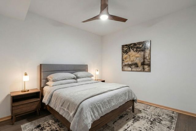 215 10th Avenue S 703, Minneapolis, MN 55415