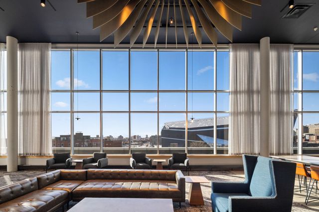 215 10th Avenue S 703, Minneapolis, MN 55415