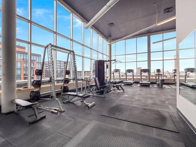 215 10th Avenue S 703, Minneapolis, MN 55415