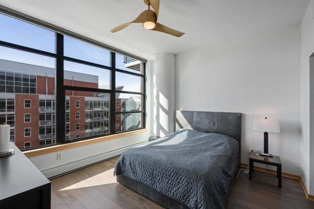 215 10th Avenue S 703, Minneapolis, MN 55415