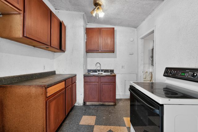 1823 E Blake Avenue, Columbus, OH 43219