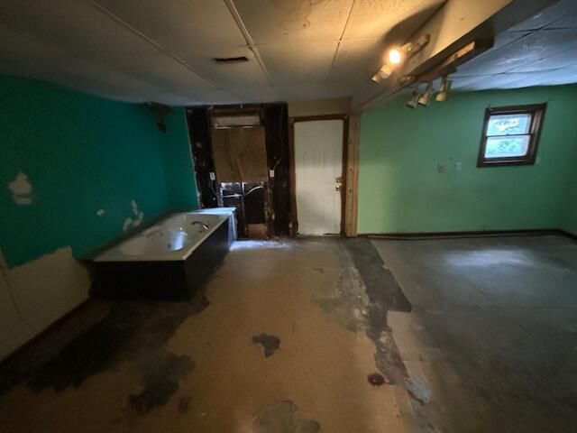 2136 N Washington Avenue, Springfield, MO 65803