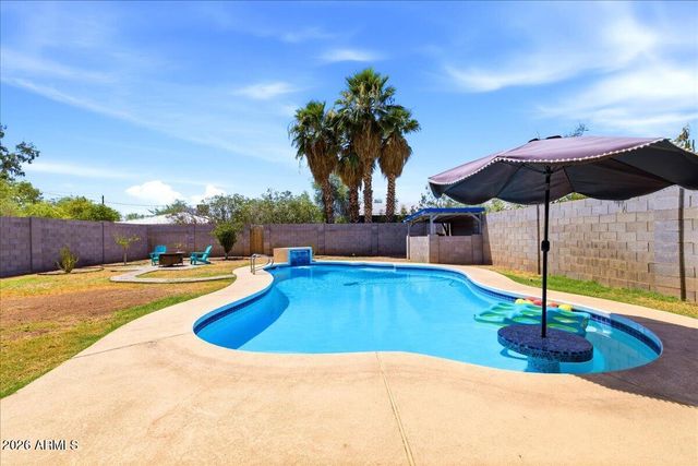1433 E WINDSOR Avenue, Phoenix, AZ 85006