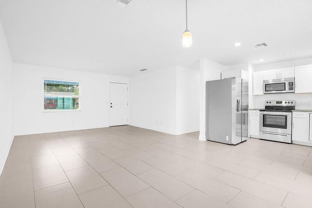 7744 LIVERPOOL BOULEVARD, Orlando, FL 32807