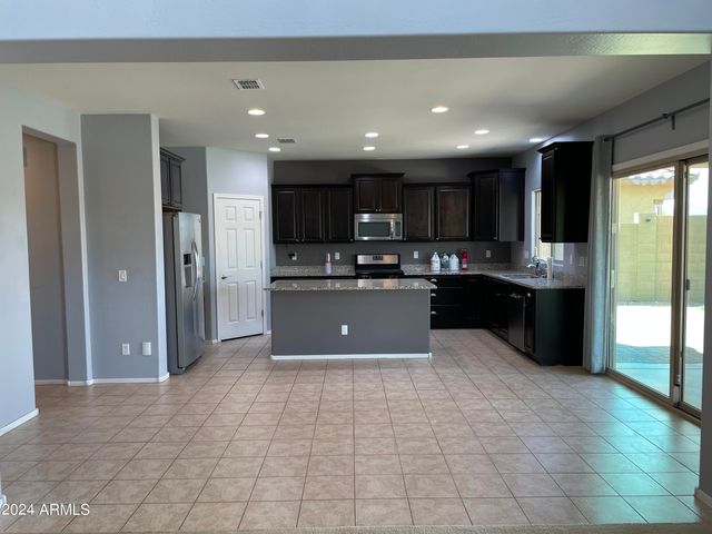 17560 W LILAC Street, Goodyear, AZ 85338