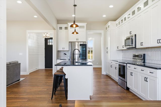 84 Tonys Ln, Mcminnville, TN 37110