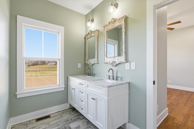 84 Tonys Ln, Mcminnville, TN 37110