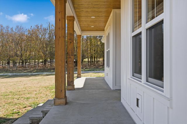 84 Tonys Ln, Mcminnville, TN 37110