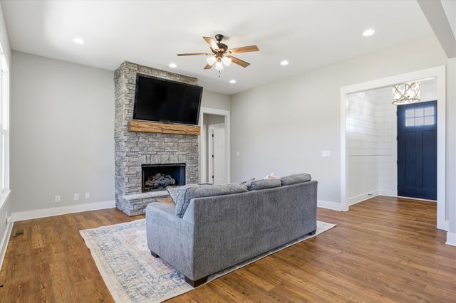 84 Tonys Ln, Mcminnville, TN 37110