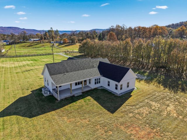 84 Tonys Ln, Mcminnville, TN 37110