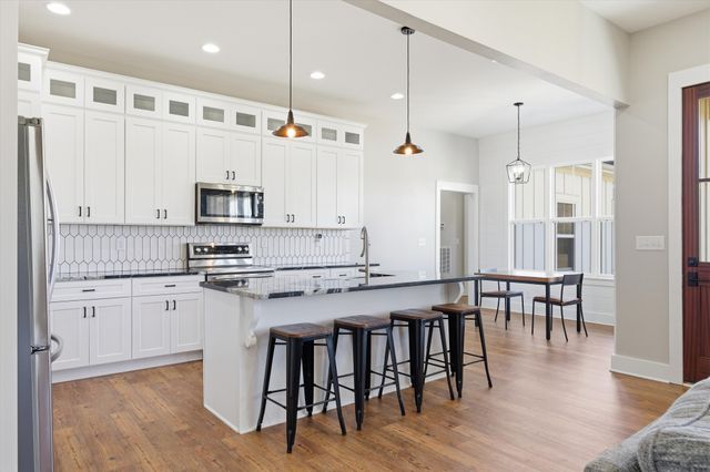 84 Tonys Ln, Mcminnville, TN 37110