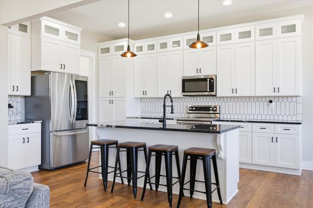 84 Tonys Ln, Mcminnville, TN 37110