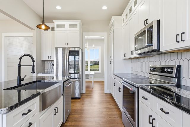 84 Tonys Ln, Mcminnville, TN 37110